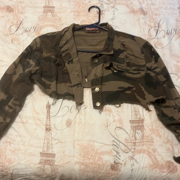 Camouflage jacket - Picture 2 of 2